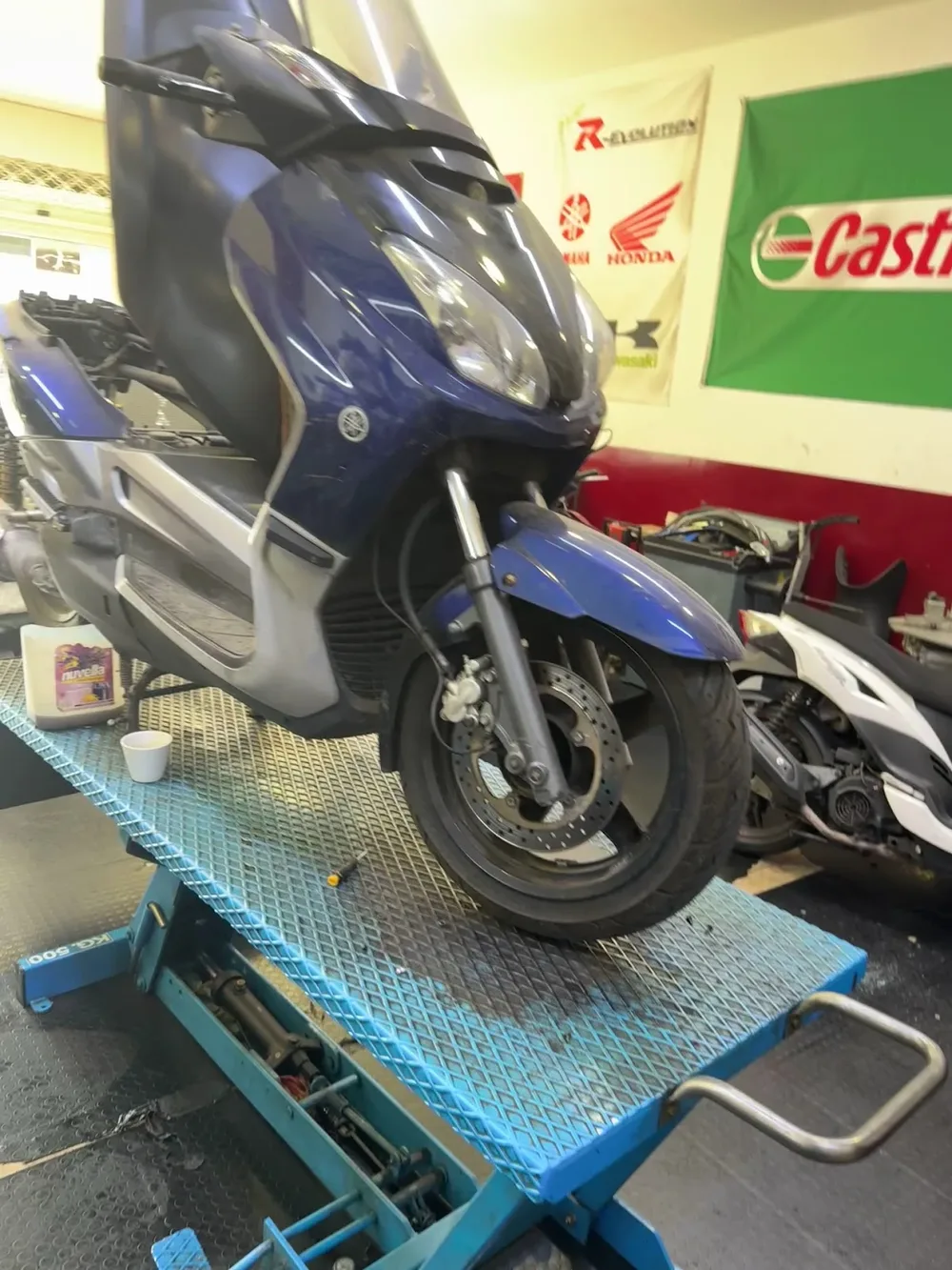 MOTO R-EVOLUTION - 3